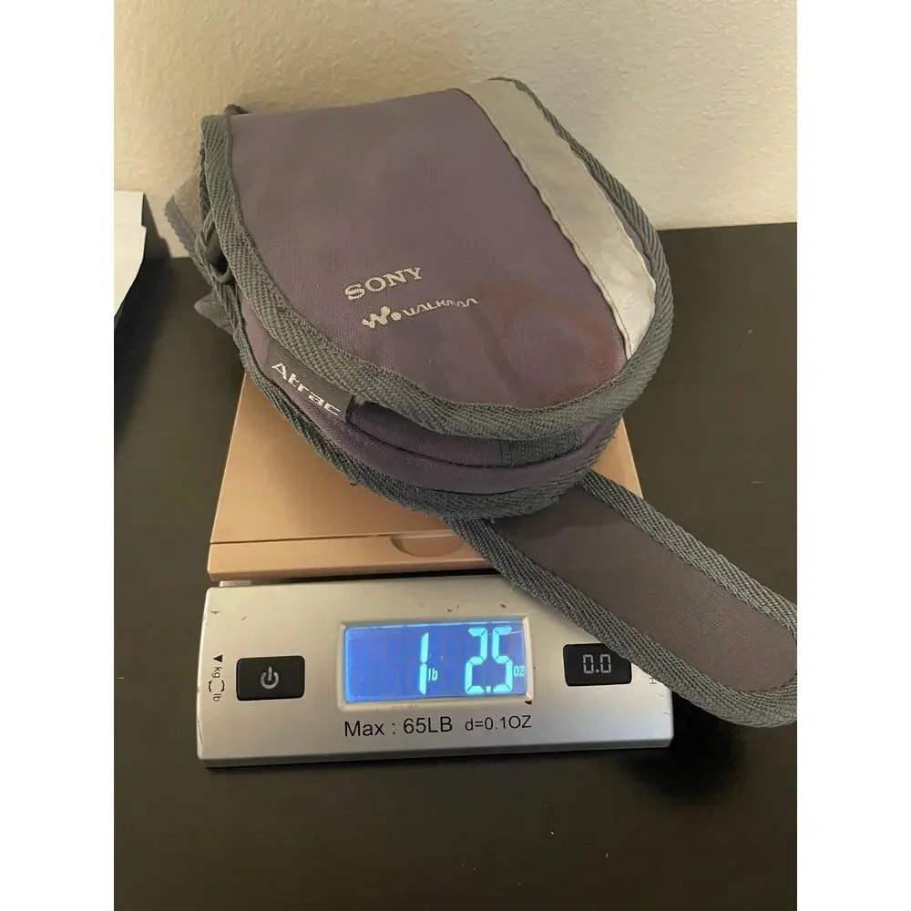 Sony Walkman D-FS601 S2 Portable CD Player FM AM OEM Headphones Carrying Case